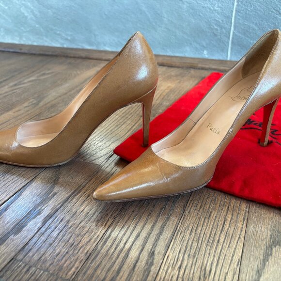 Christian Louboutin Pointed-Toe Leather Pumps, 37 - Picture 2 of 8